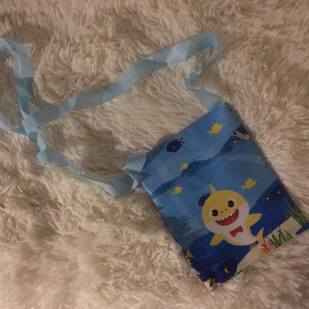 BABY SHARK Mini Messenger Bag